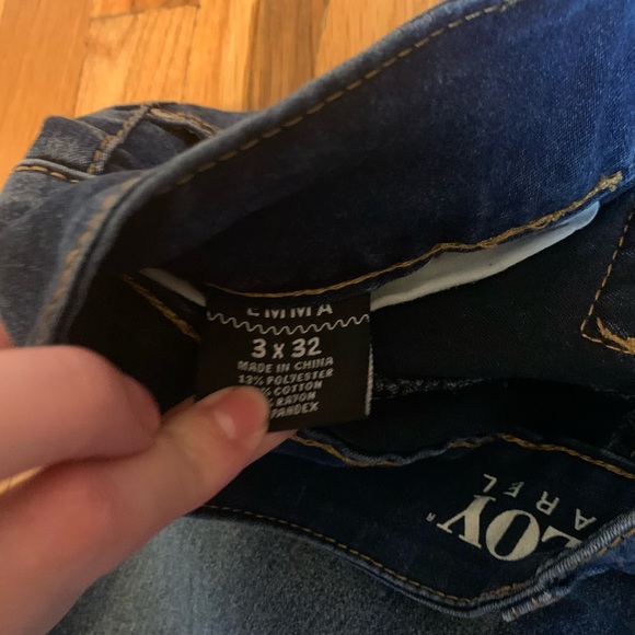 Alloy Jeans - Picture 7 of 9